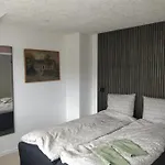 Kristinebjerg Homestay *